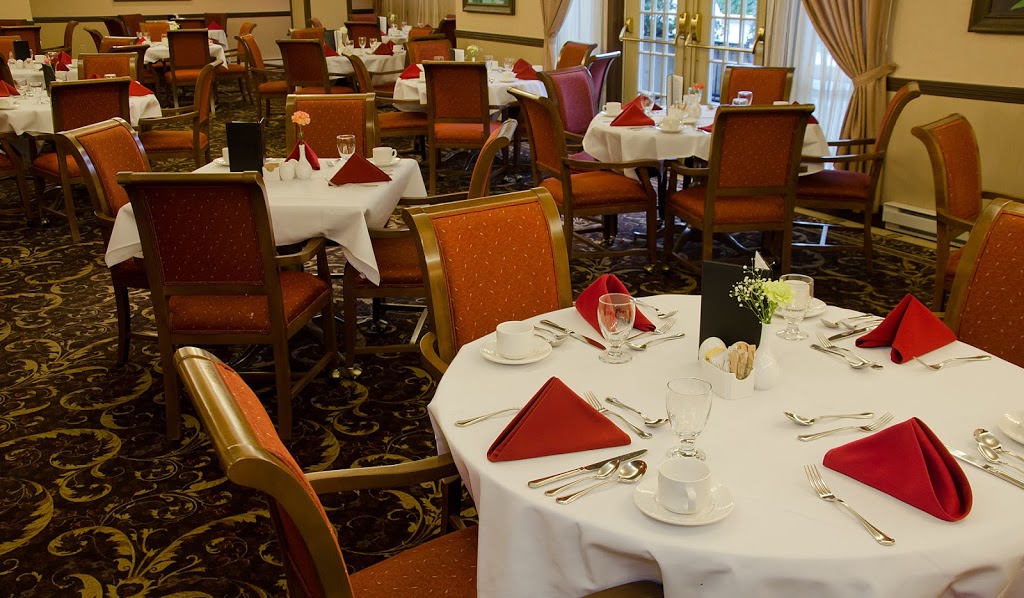 Revera The Kensington Victoria | 3965 Shelbourne St, Victoria, BC V8N 6J4, Canada | Phone: (250) 477-1232