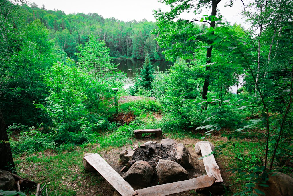 Chalet Court Terme | 540 3e Ave Saint-Vincent, Sainte-Béatrix, QC J0K 1Y0, Canada | Phone: (514) 971-7423