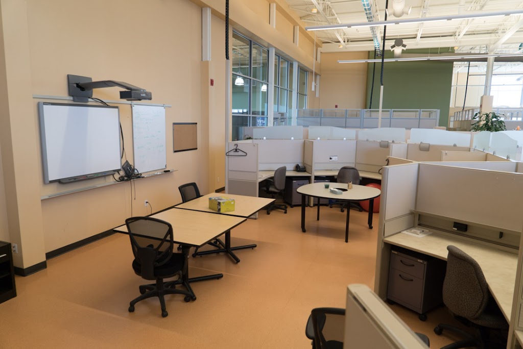 Suiteworks Business Centre | 92 Caplan Ave, Barrie, ON L4N 9J2, Canada | Phone: (866) 967-5711