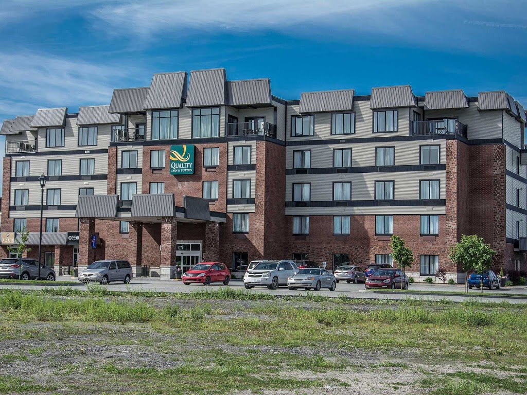 Quality Inn & Suites | 1 Boulevard Arthabaska Est, Victoriaville, QC G6T 0S4, Canada | Phone: (819) 330-8888