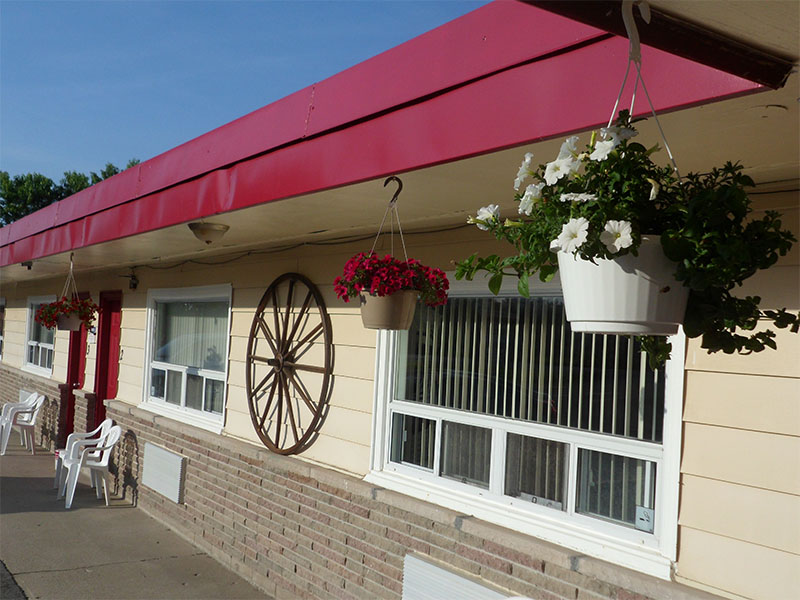 The Silver Birch Motel | 79764 Bluewater Hwy, Goderich, ON N7A 3X8, Canada | Phone: (519) 524-8516