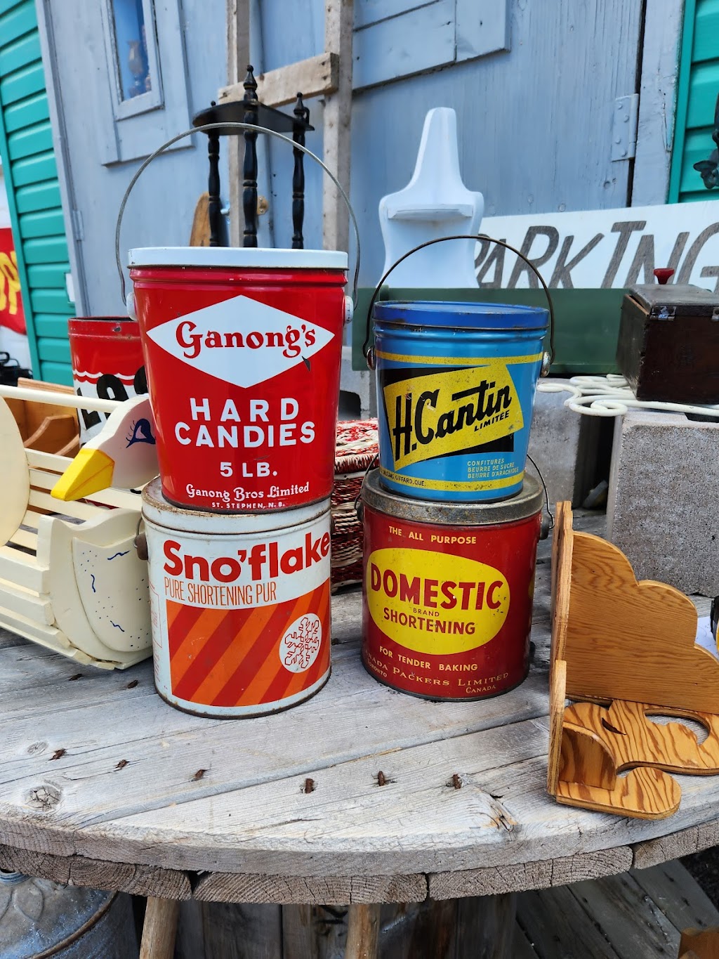 Vintage Colour Furniture and Decor | 559 Chem. Leblanc, Saint-Andre-LeBlanc, NB E4P 6B2, Canada | Phone: (506) 312-0728