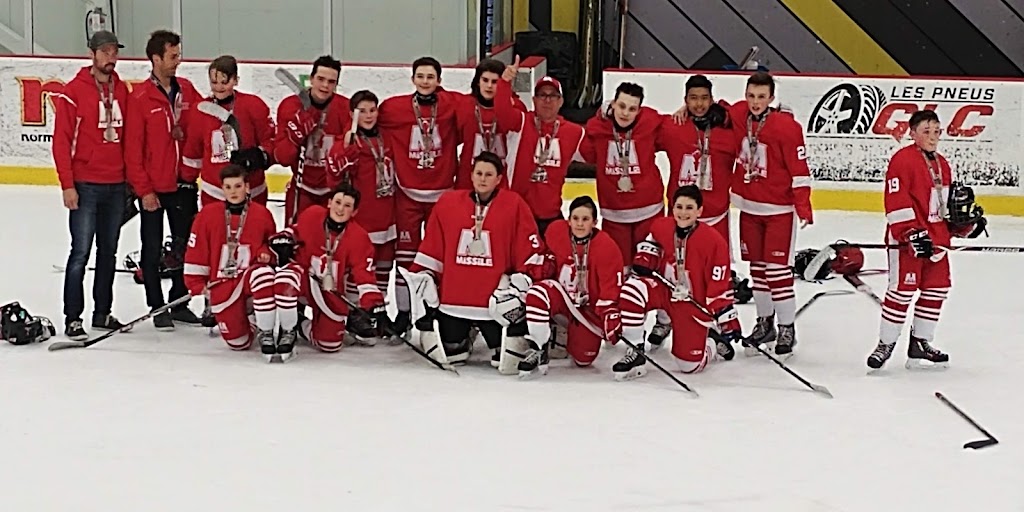 Complexe Sportif Desjardins de Wendake | 100 Rue Grand Chef Thonnakona, Wendake, QC G0A 4V0, Canada | Phone: (418) 847-0774
