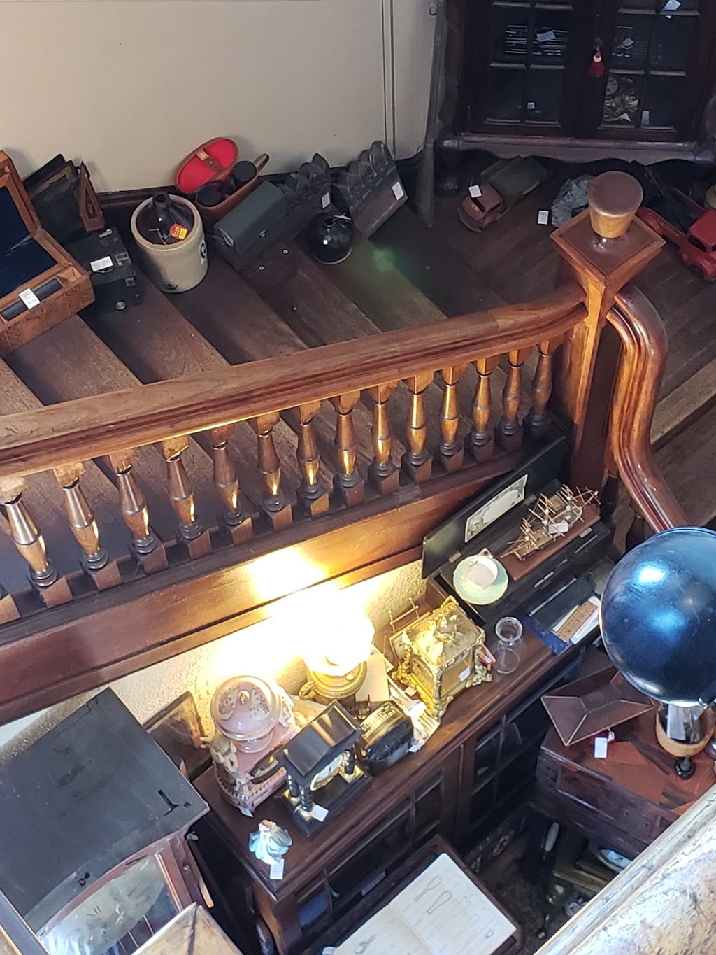Antiques Post Office Mall | 340 Island Hwy, Ladysmith, BC V9G, Canada | Phone: (250) 245-7984