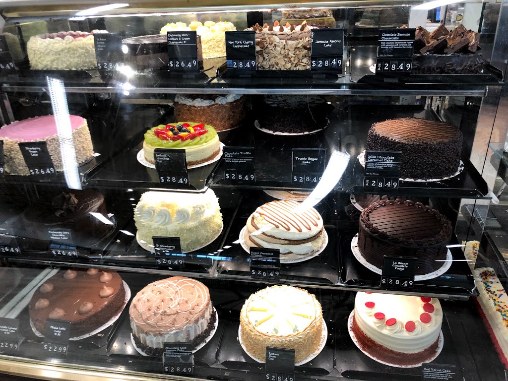 Loblaws | 3671 Dundas St W, York, ON M6S 2T3, Canada | Phone: (416) 769-7171