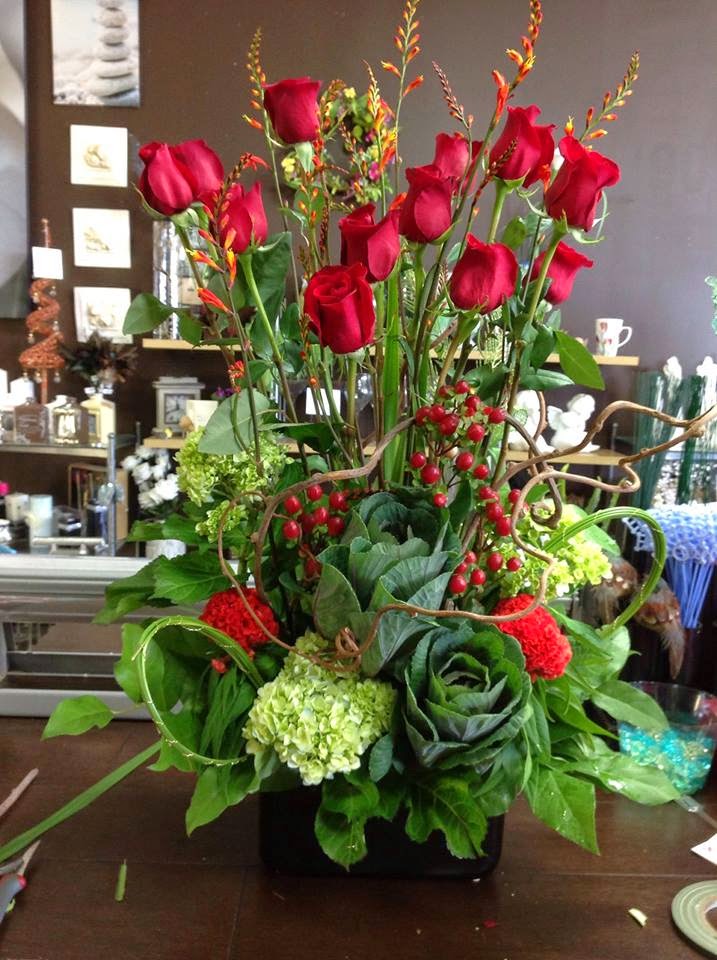 FLOWERS N THINGS FLOWER & GIFT SHOP | 763 Davis Dr, Newmarket, ON L3Y 2R2, Canada | Phone: (905) 830-0024
