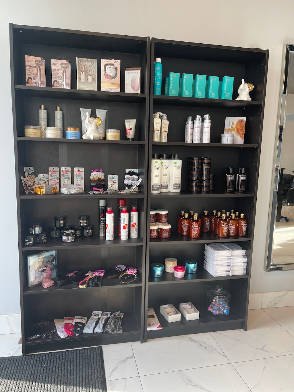 Soie Hair Salon | 10501 Weston Rd, Vaughan, ON L4H 4G8, Canada | Phone: (416) 402-9492