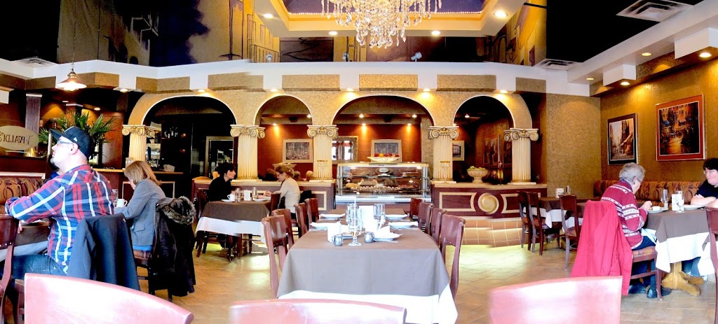 Vivaldis | 337 Rothesay Ave, Saint John, NB E2J 2C3, Canada | Phone: (506) 633-1414