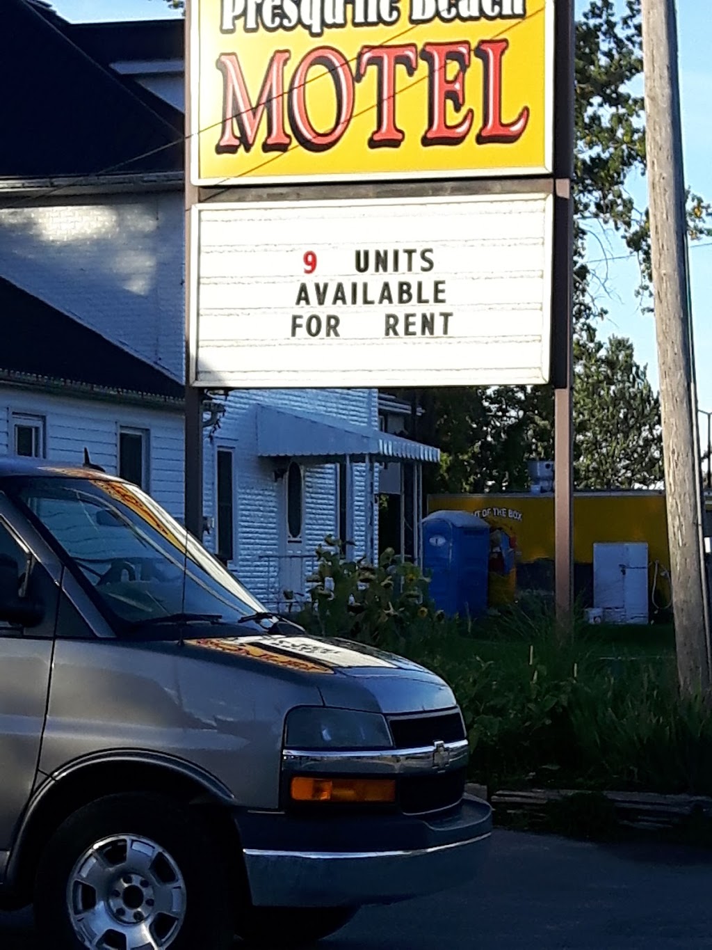 PresquIle Beach Motel | 243 Main St, Brighton, ON K0K 1H0, Canada | Phone: (877) 769-6153