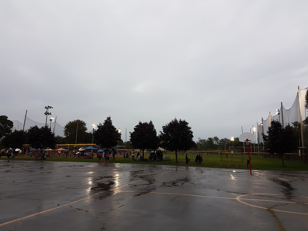 Parc Kirwan | Chemin Kildare, Côte Saint-Luc, QC H4W, Canada | Phone: (514) 872-0311