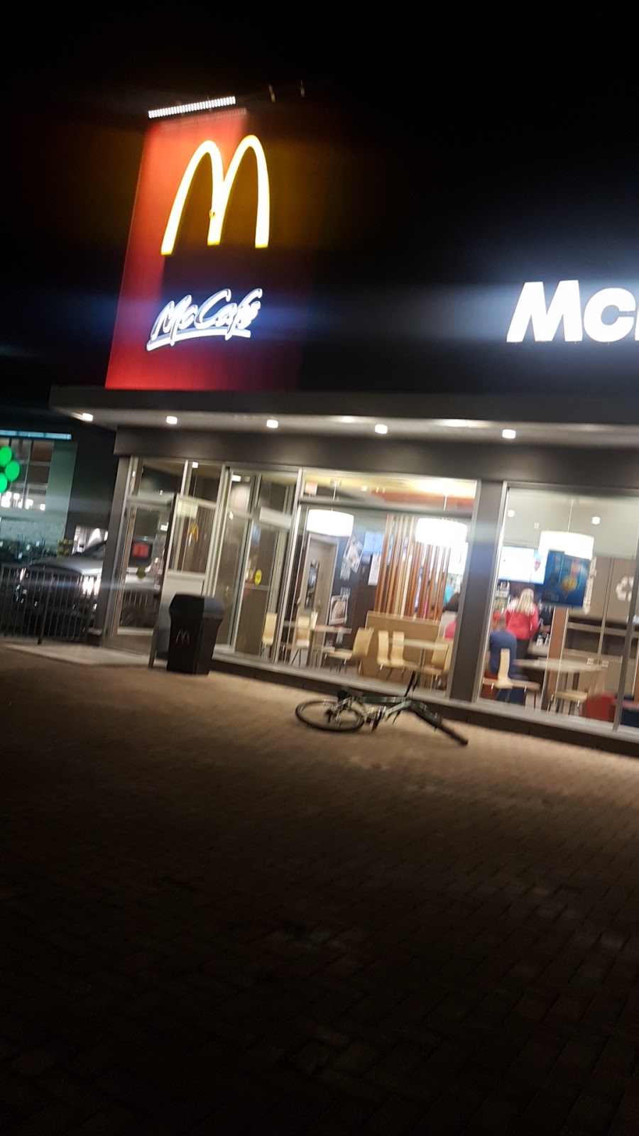 McDonalds | 307 Grand River St N, Paris, ON N3L 2N9, Canada | Phone: (519) 442-5964
