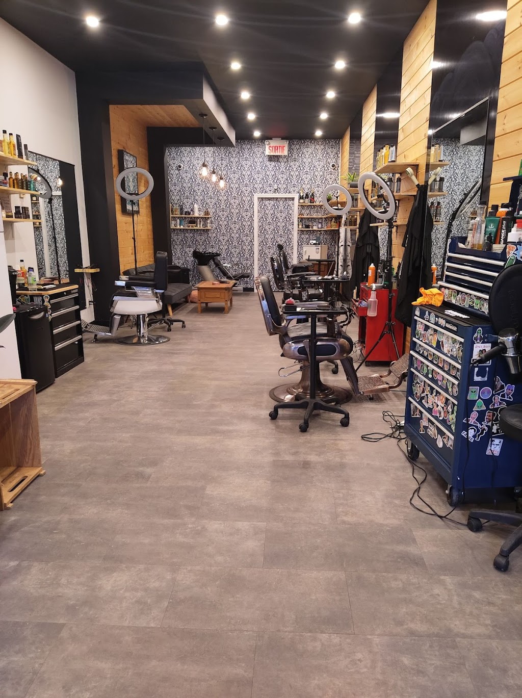 Beau bonhomme barbershop | 338 Rue Principale, Granby, QC J2G 2W4, Canada | Phone: (450) 574-0404