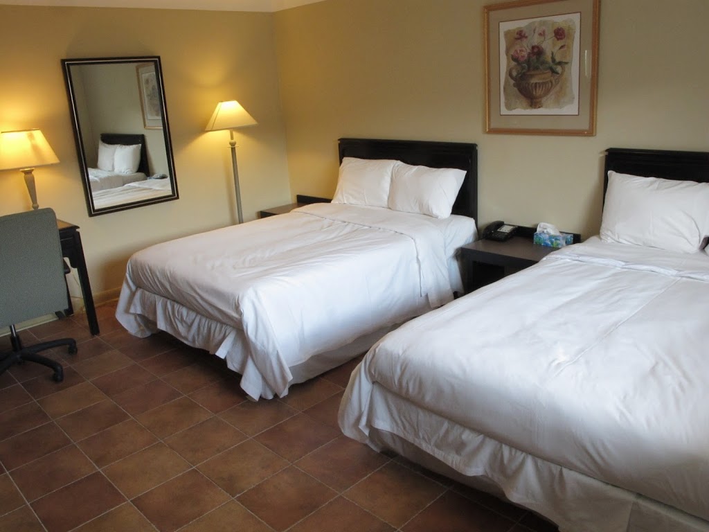 iCheck Inn Motel | 2763 Howard Ave, Windsor, ON N8X 3X7, Canada | Phone: (519) 915-8727
