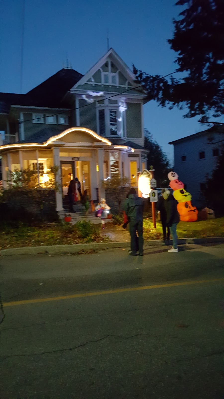 La Maison Drew B&B | 206 Rue des Pins, Magog, QC J1X 2H9, Canada | Phone: (819) 843-8480