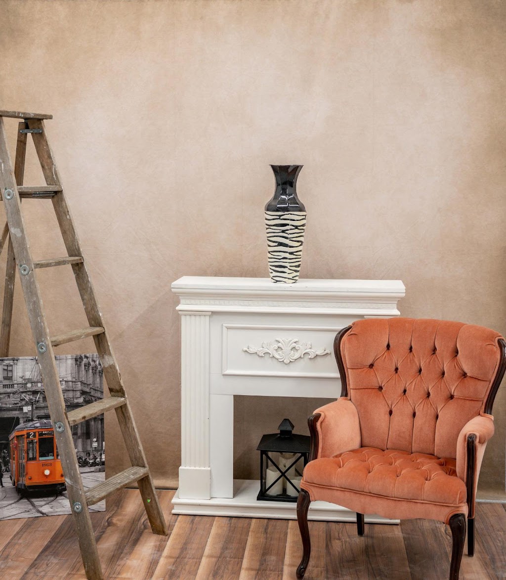 Studio 4 Sets | 190 Colonnade Rd S Unit 1A, Nepean, ON K2E 7J5, Canada | Phone: (613) 882-3712