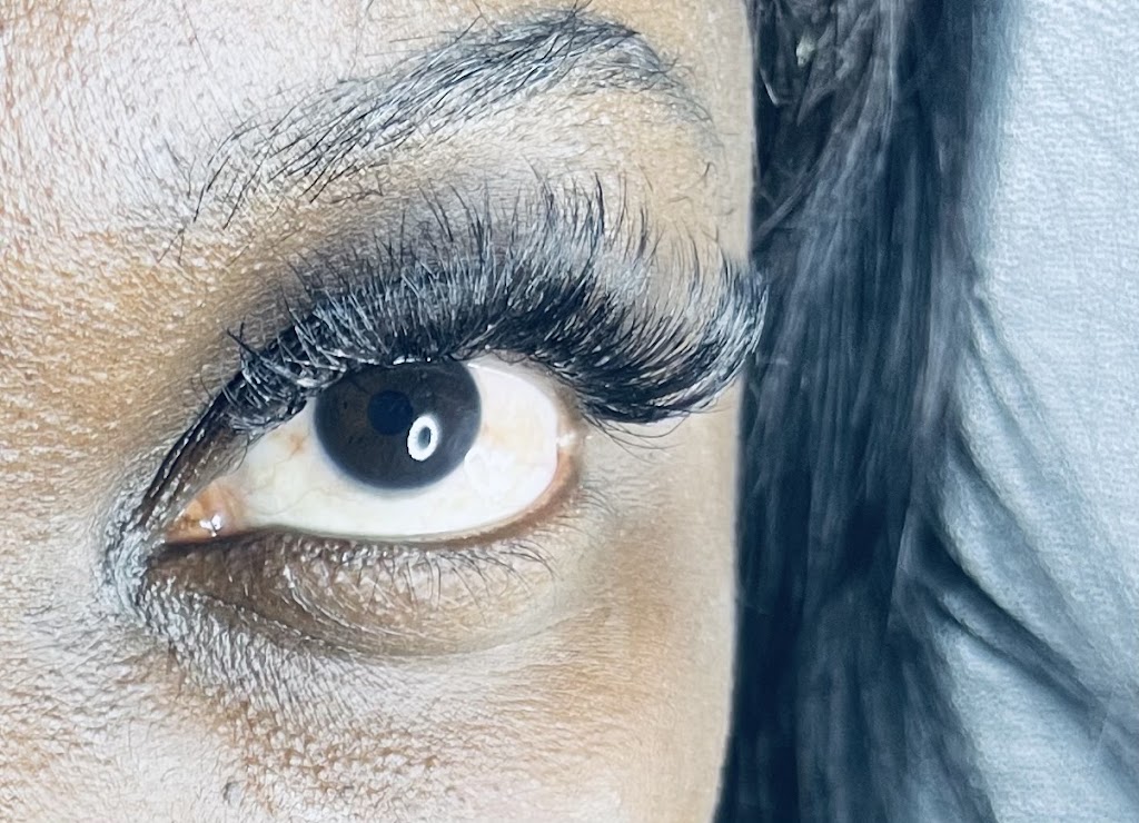 Lashes by nimikay | Brayford Ave, London, ON N6K 0H4, Canada | Phone: (519) 702-1629