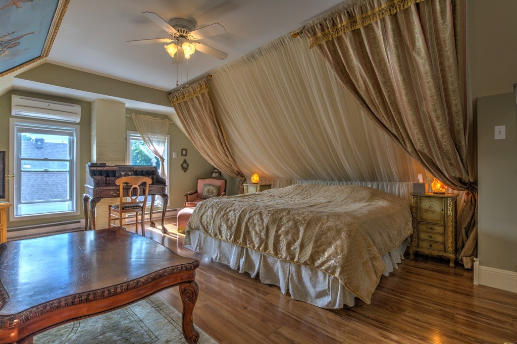 Auberge Marquis de Montcalm | 797 Rue du Général-De Montcalm, Sherbrooke, QC J1H 1J2, Canada | Phone: (819) 823-7773