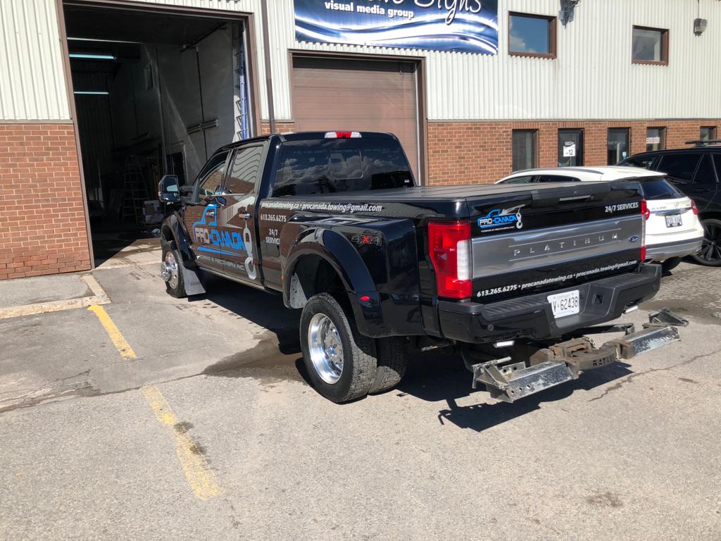 Pro-Canada Towing & recovery Inc | 1326 Aurele St, Gloucester, ON K1B 3L3, Canada | Phone: (613) 265-6275