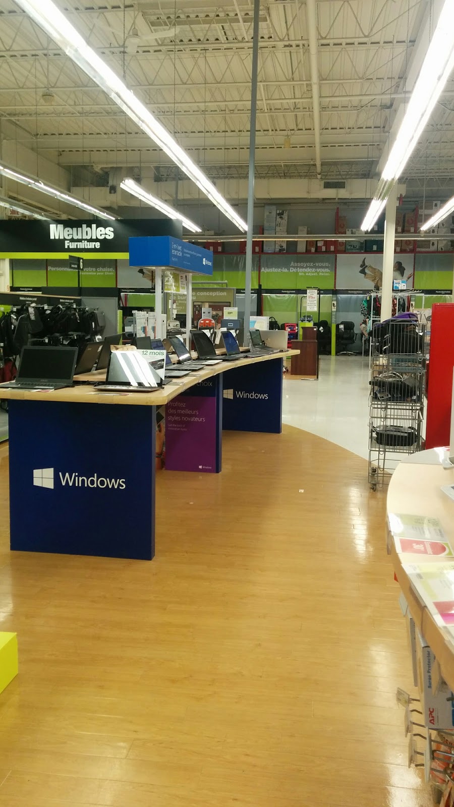 Bureau en Gros | 3660 Boulevard Cote Vertu Ouest, Saint-Laurent, QC H4R 1P8, Canada | Phone: (514) 338-1036