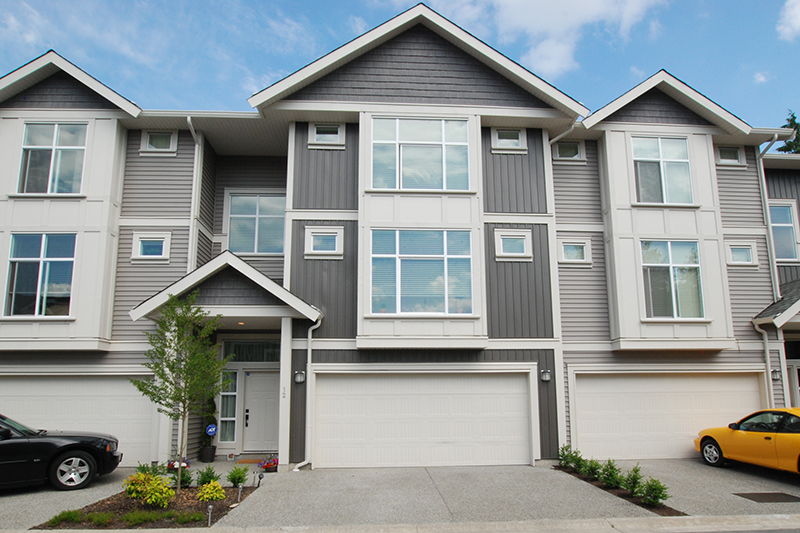 Select Real Estate | 45715 Hocking Ave #520, Chilliwack, BC V2P 6Z6, Canada | Phone: (604) 393-7880