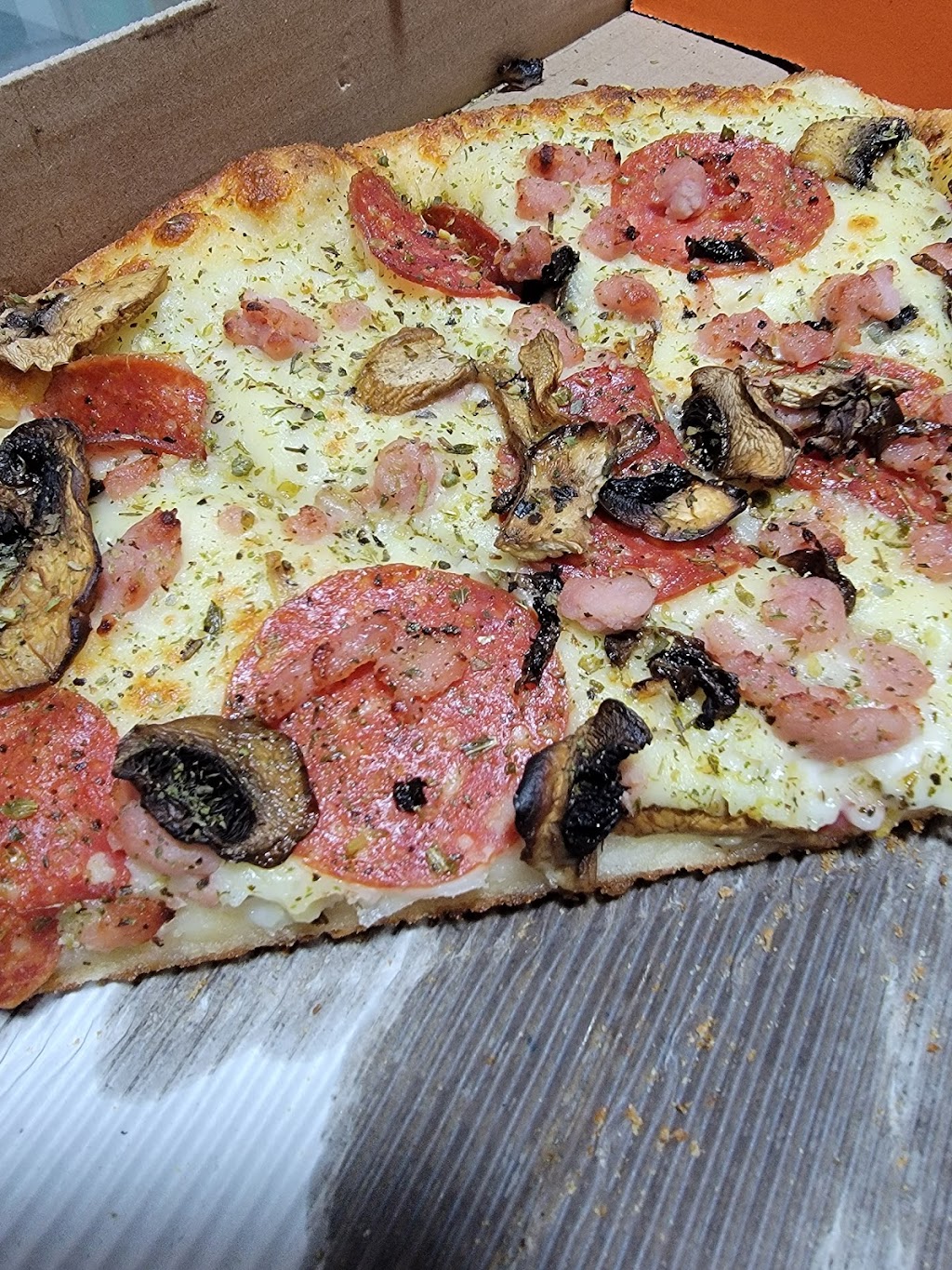 Pizza Pizza | 7191 Victoria Dr, Vancouver, BC V5P 3Y9, Canada | Phone: (604) 277-1111
