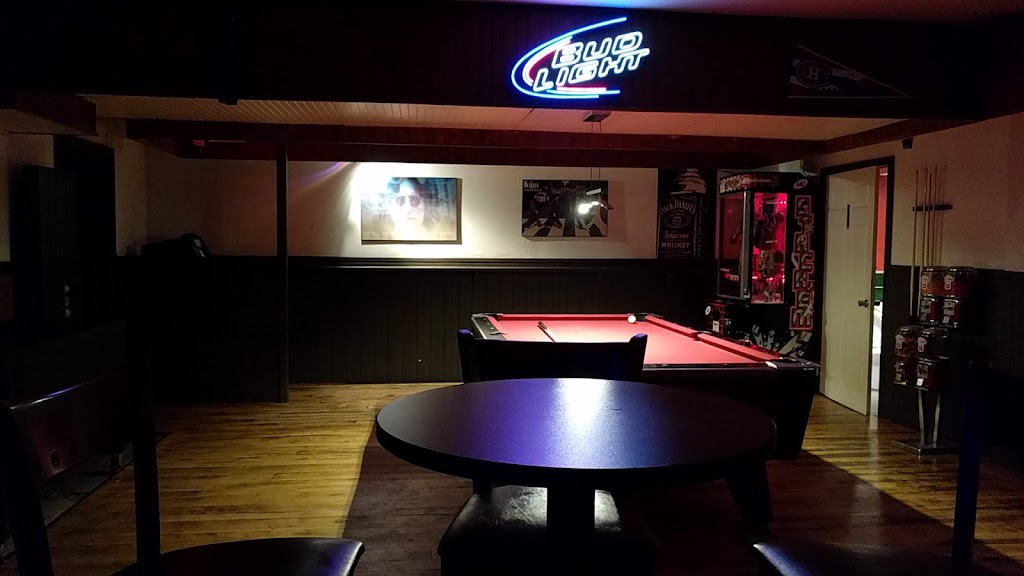 Bar Comforts | 795 Chem. du Village, Morin-Heights, QC J0R 1H0, Canada | Phone: (450) 226-5719
