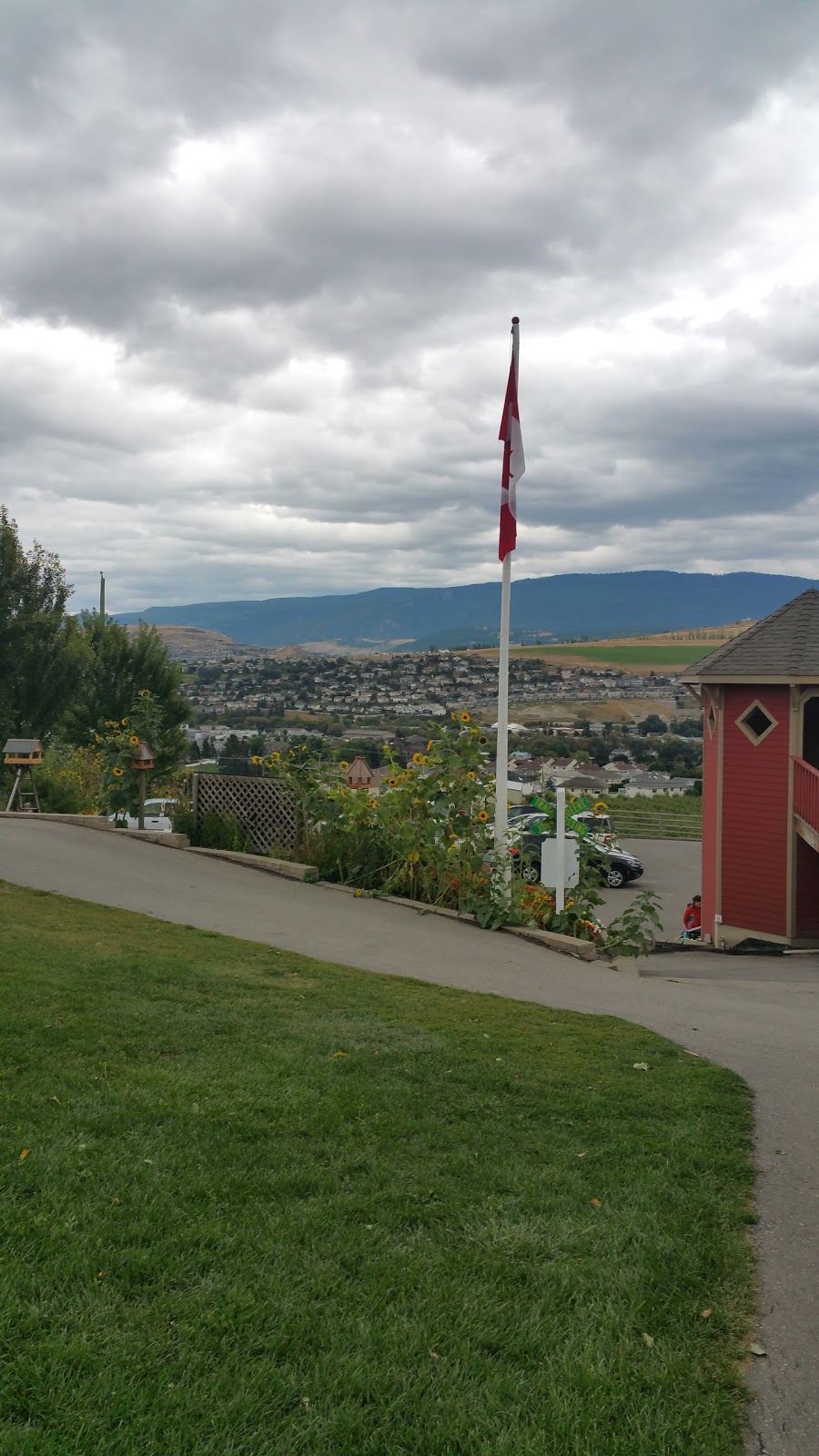 Bella Vista Farm Market | 5011 Bella Vista Rd, Vernon, BC V1H 1A1, Canada | Phone: (250) 545-0105