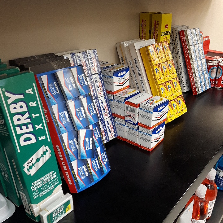 The Head Shop BarberShop | 20 Hartzel Rd unit # 10, St. Catharines, ON L2P 1M3, Canada | Phone: (905) 988-9772