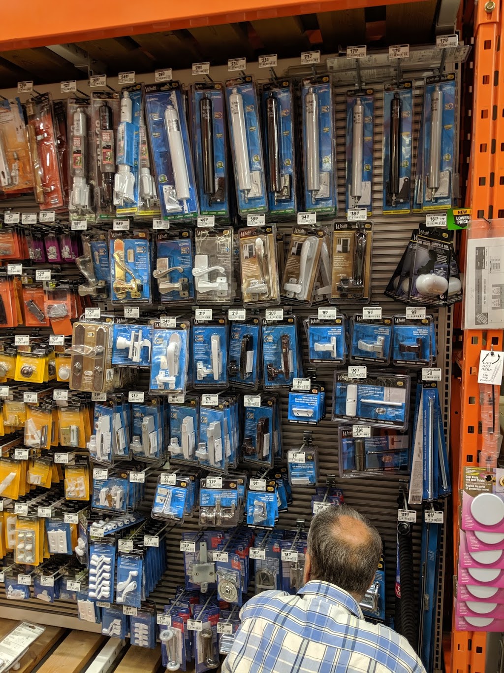 The Home Depot | 1925 Division Rd, Windsor, ON N8W 1Z7, Canada | Phone: (519) 967-3700