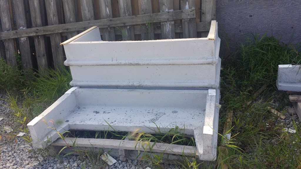 Vaughan Garden Centre Ltd / My Disposal Bins | 8955 Weston Rd, Woodbridge, ON L4L 1A6, Canada | Phone: (905) 850-9855