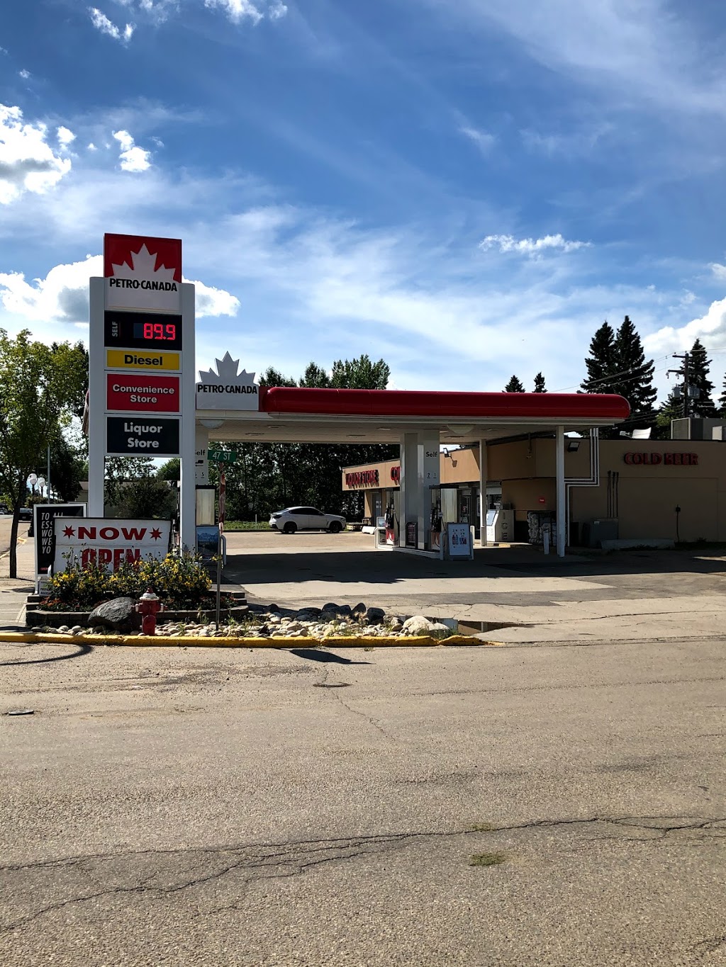 Petro Canada | 4710 50 Ave, Calmar, AB T0C 0V0, Canada | Phone: (780) 985-2885
