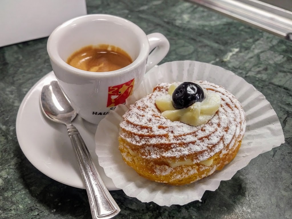 Rustic Bakery | 318 Rustic Rd, North York, ON M6L 1W5, Canada | Phone: (416) 245-1919