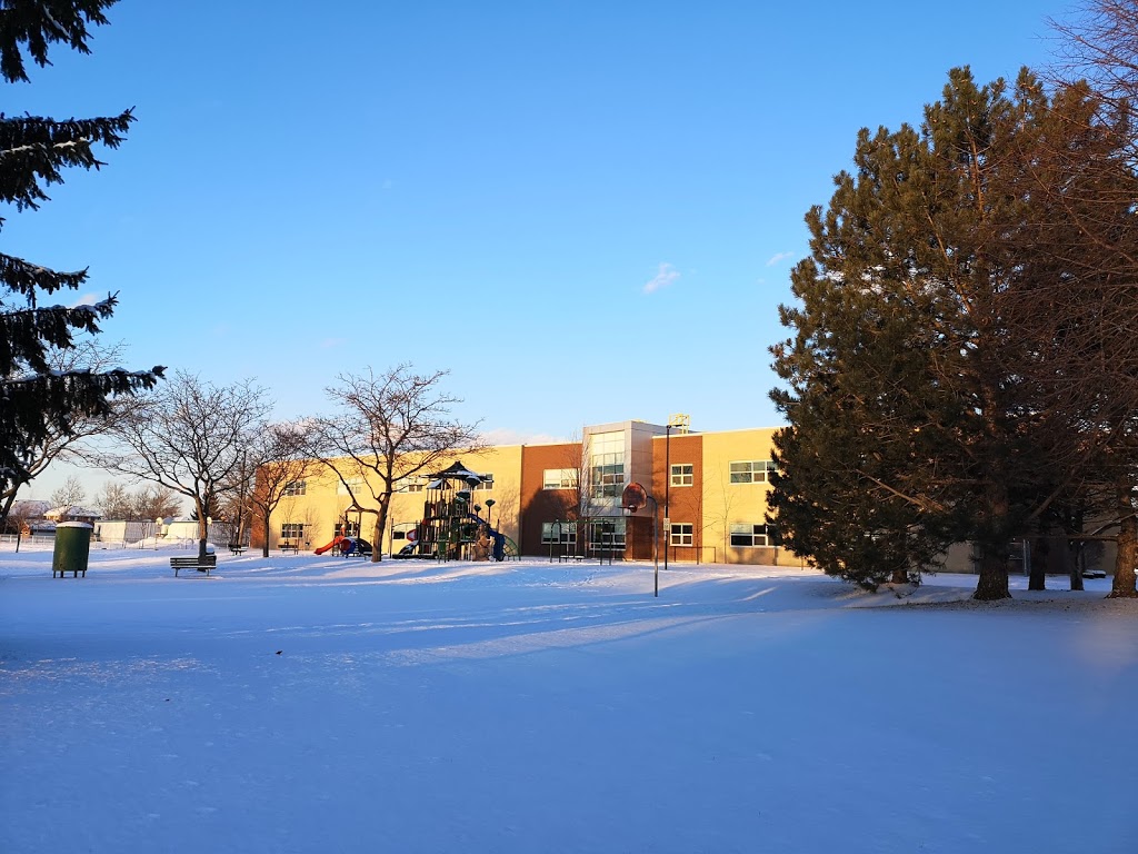 Bellewood Public School | 2500 Labelle St, Windsor, ON N9E 1B6, Canada | Phone: (519) 966-3890