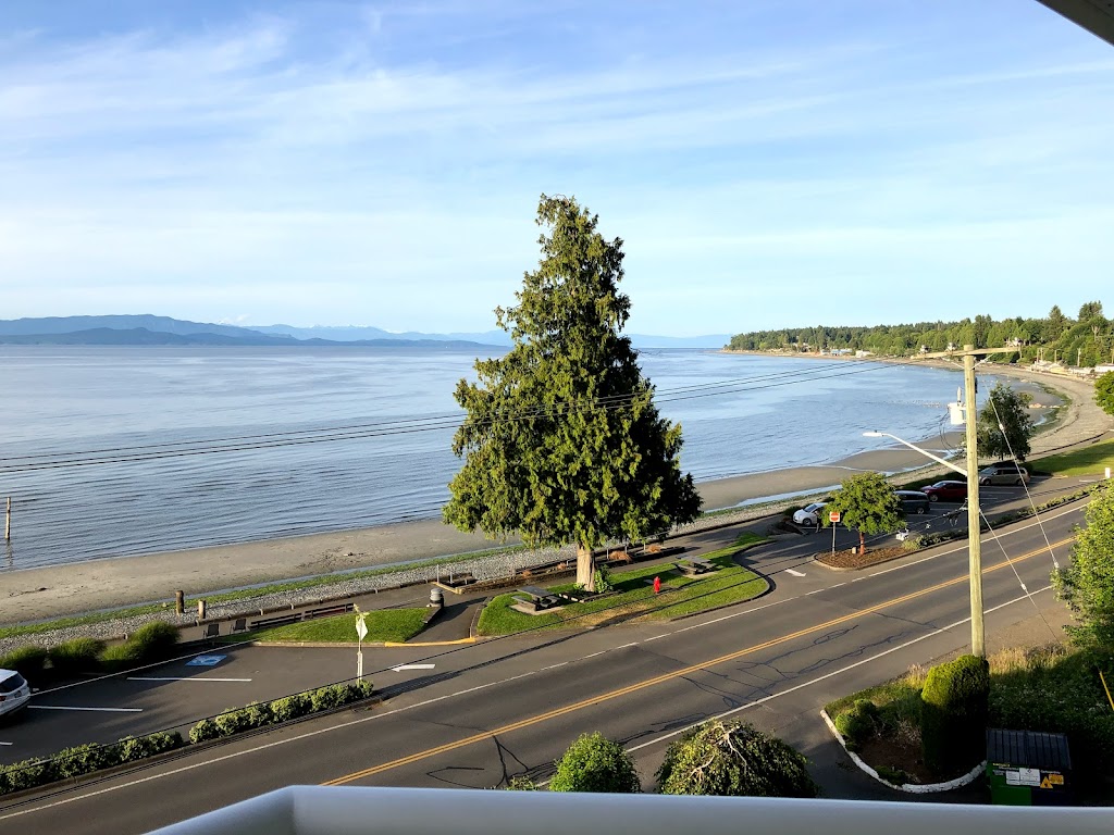 Casa Grande Inn | 3080 Island Hwy W, Qualicum Beach, BC V9K 2C5, Canada | Phone: (250) 752-4400