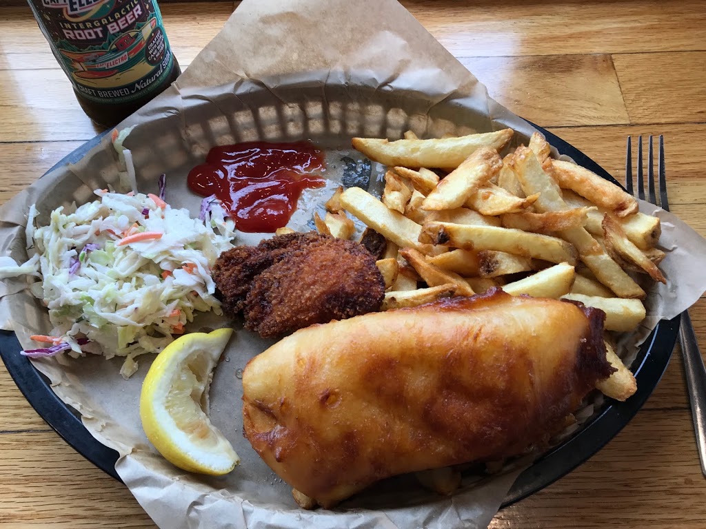 Willows Galley | 2559 Estevan Ave, Victoria, BC V8R 2S8, Canada | Phone: (250) 598-2711