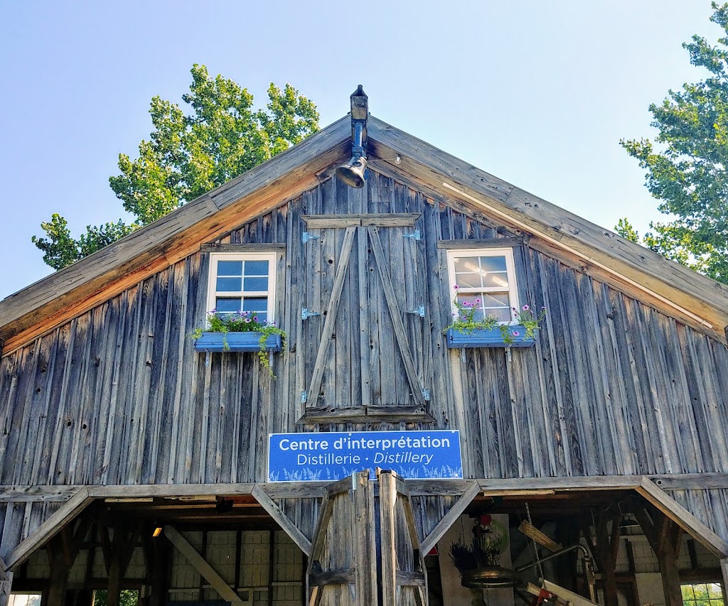 Bleu Lavande (Blue Lavender) | 2525 Rue Principale O, Magog, QC J1X 0J4, Canada | Phone: (819) 843-5857