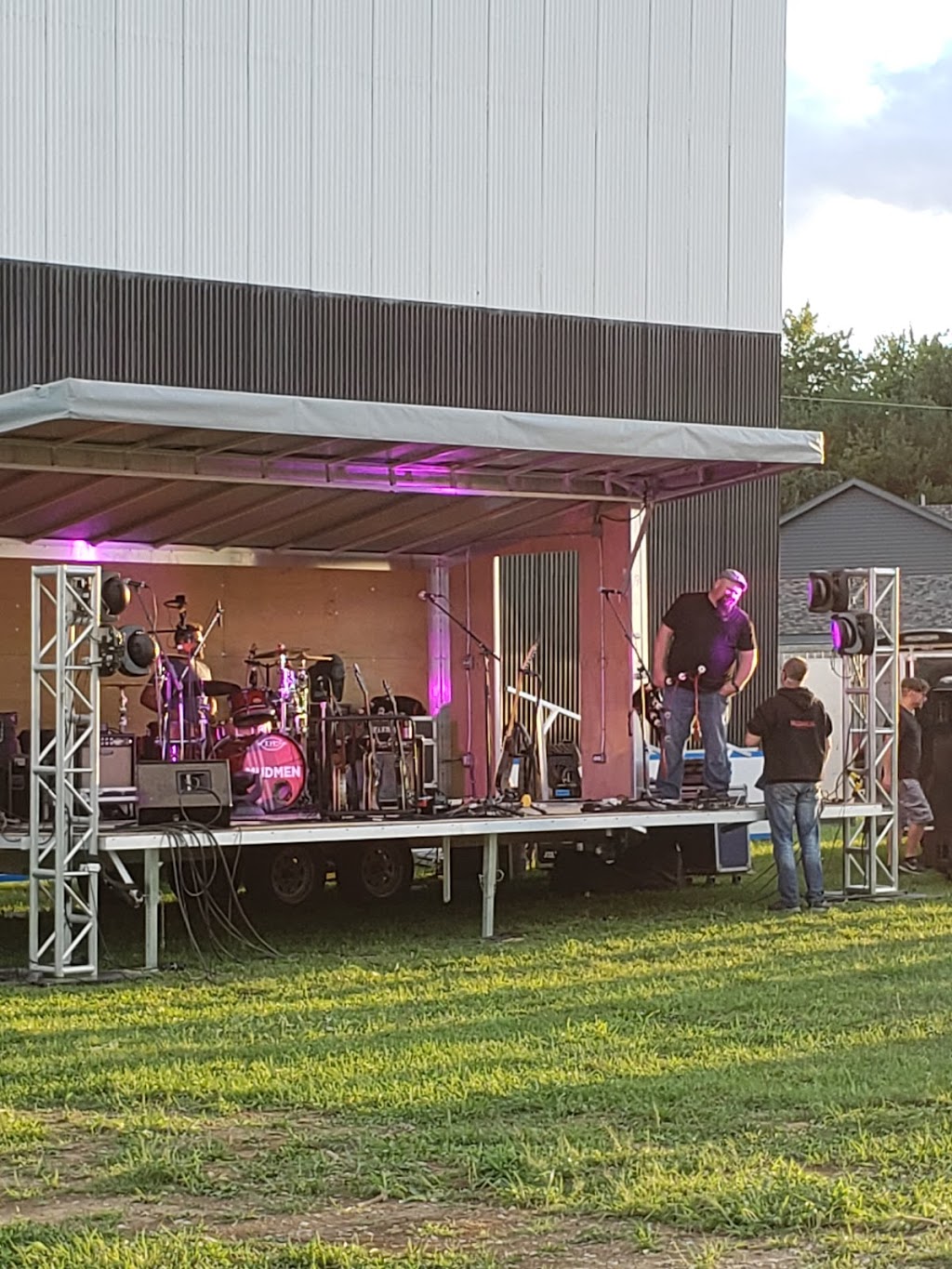 The Oxford Drive-In Theatre | 684471 Road 68, Woodstock, ON N0J 1A0, Canada | Phone: (519) 537-7392