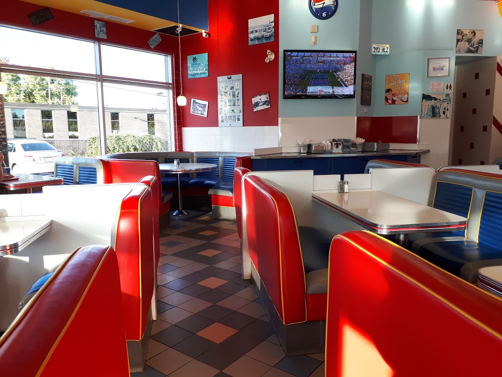 Restaurant La Belle Province | 975 Mnt Masson, Terrebonne, QC J6W 2E1, Canada | Phone: (450) 471-2380