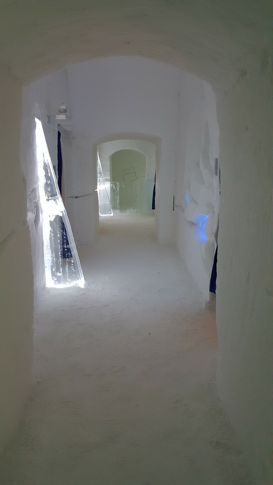 Hôtel de Glace | 1860 Boulevard Valcartier, Saint-Gabriel-de-Valcartier, QC G0A 4S0, Canada | Phone: (418) 844-2200