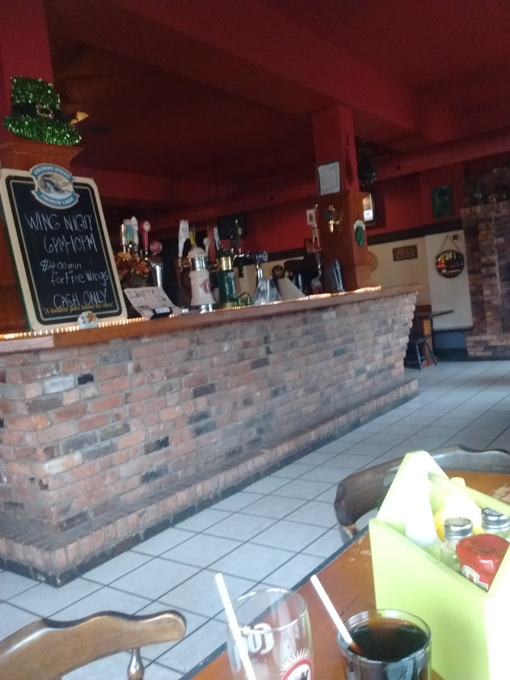 Studs Lonigans Pub | 168 Main St, Wasaga Beach, ON L0L 2P0, Canada | Phone: (705) 429-6371