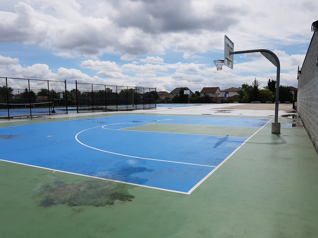 Deerpath Park | 810 Paisley Rd, Guelph, ON N1K 1W1, Canada | Phone: (519) 822-1260