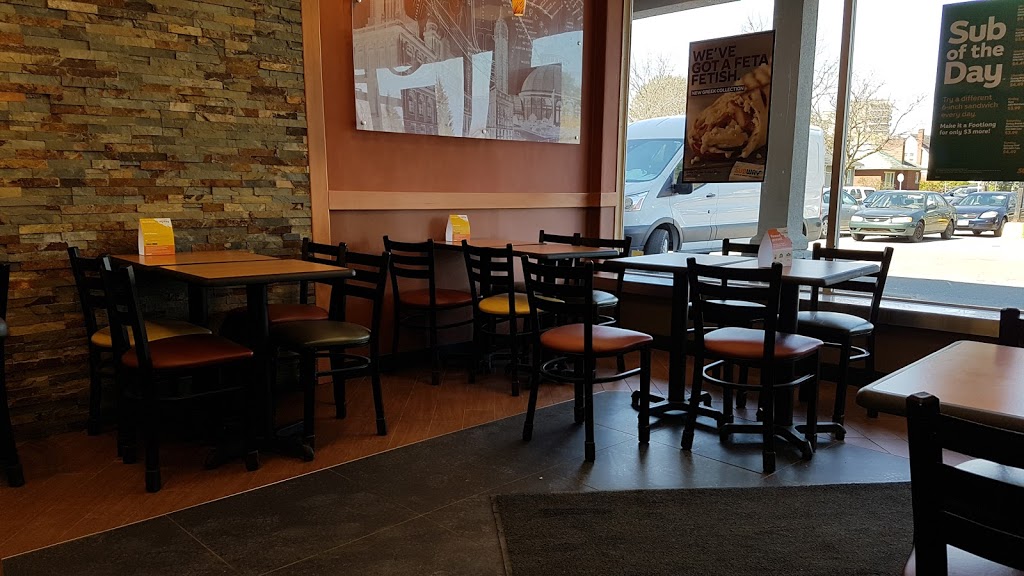 Subway | Alta Vista Shopping Centre, 1567 Alta Vista Dr, Ottawa, ON K1G 0E9, Canada