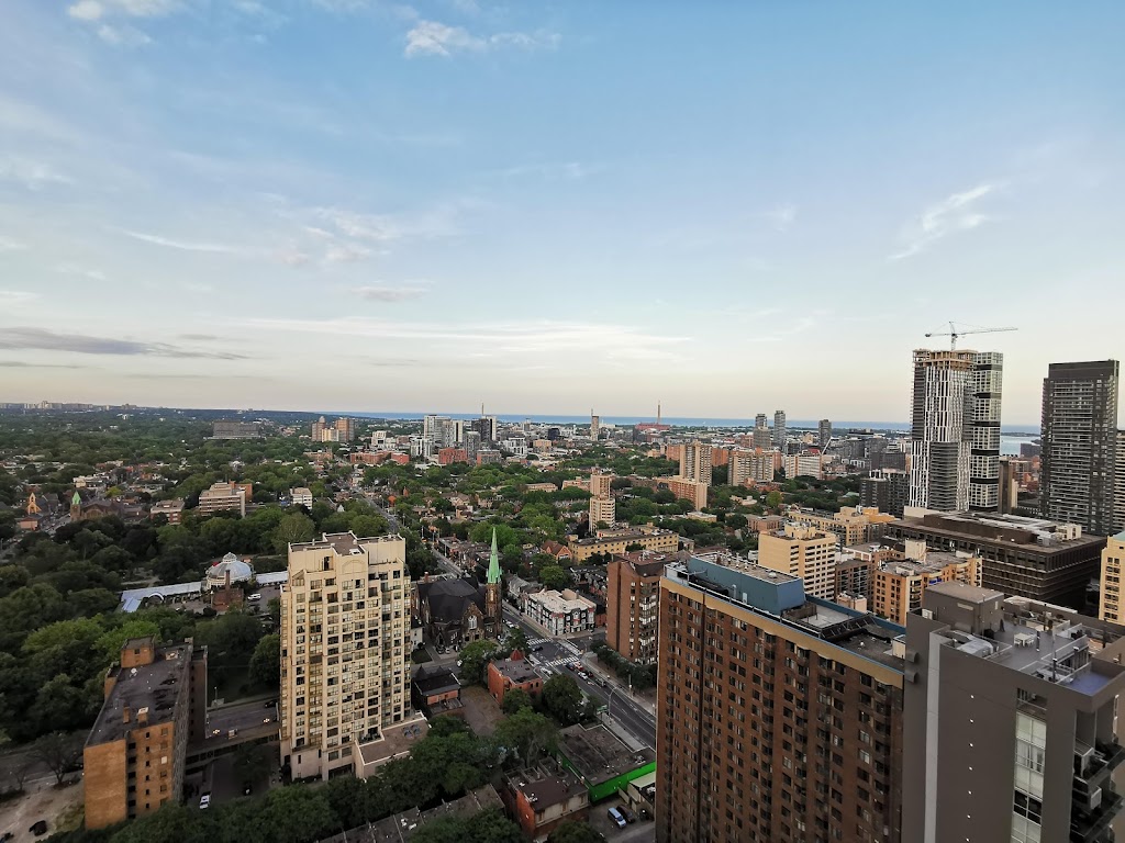 365 Church Street Condos (Menkes Developments) | 365 Church St, Toronto, ON M5B 0B5, Canada | Phone: (416) 591-7700