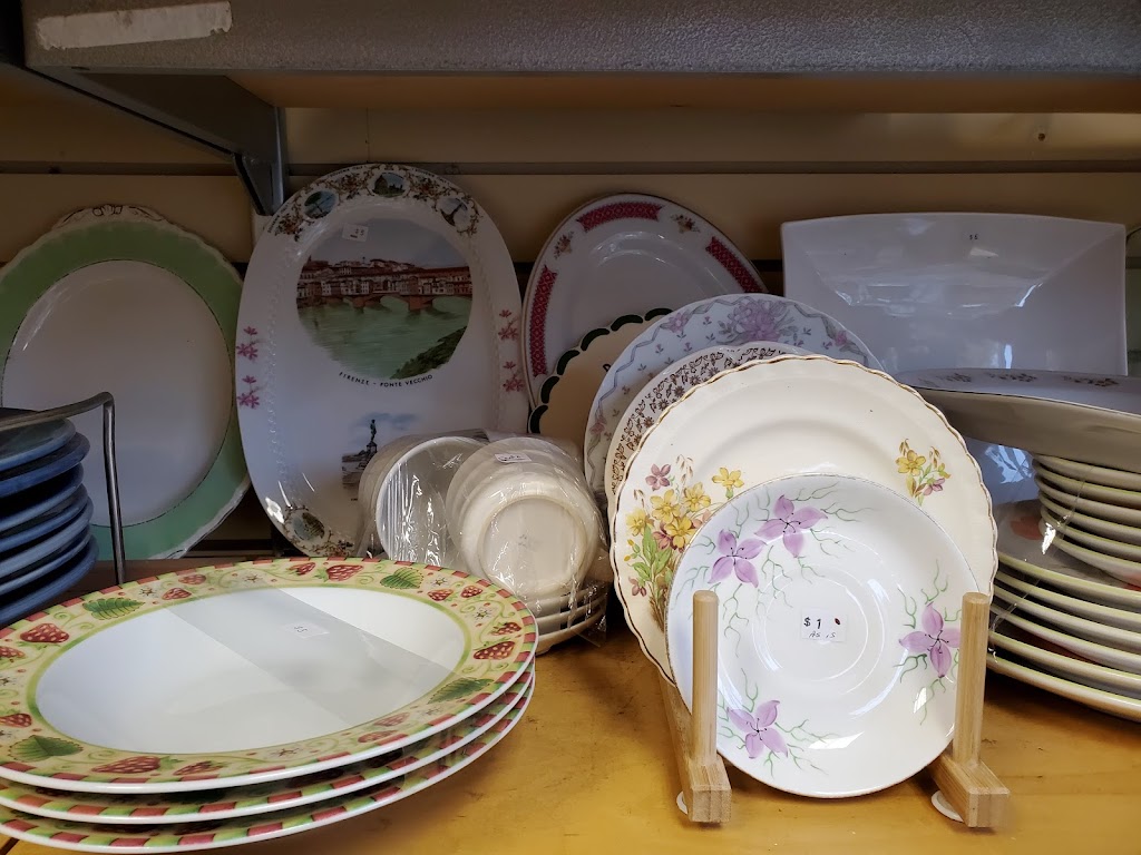 Crossroads Hospice Thrift Store | store | 2780 Barnet Hwy, Coquitlam, BC V3B 1B9, Canada | 6049490459 OR +1 604-949-0459