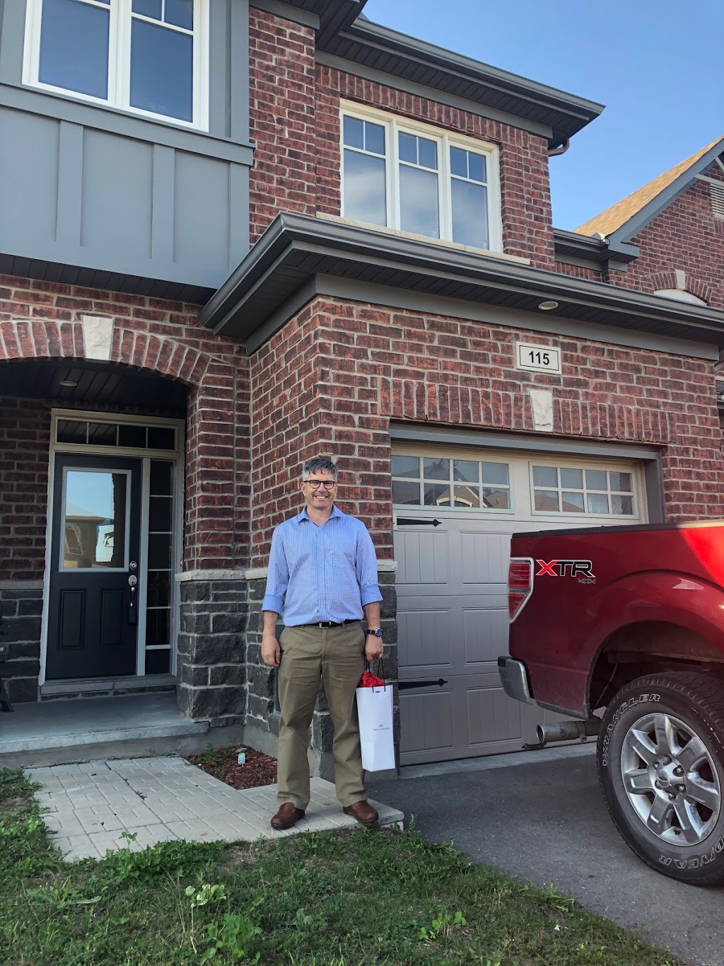 Louis-Philippe Pidgeon - Realtor at Engel & Völkers Ottawa Centr | 1433 Wellington St. W, Ottawa, ON K1Y 2X3, Canada | Phone: (613) 422-8688