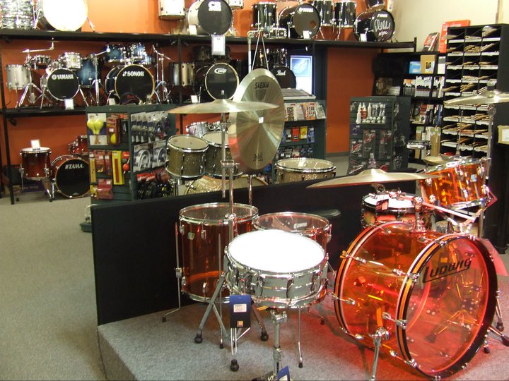 Long & McQuade Musical Instruments | electronics store | 1490 Dunbar Rd, Cambridge, ON N1R 6R3, Canada | 5196221970 OR +1 519-622-1970