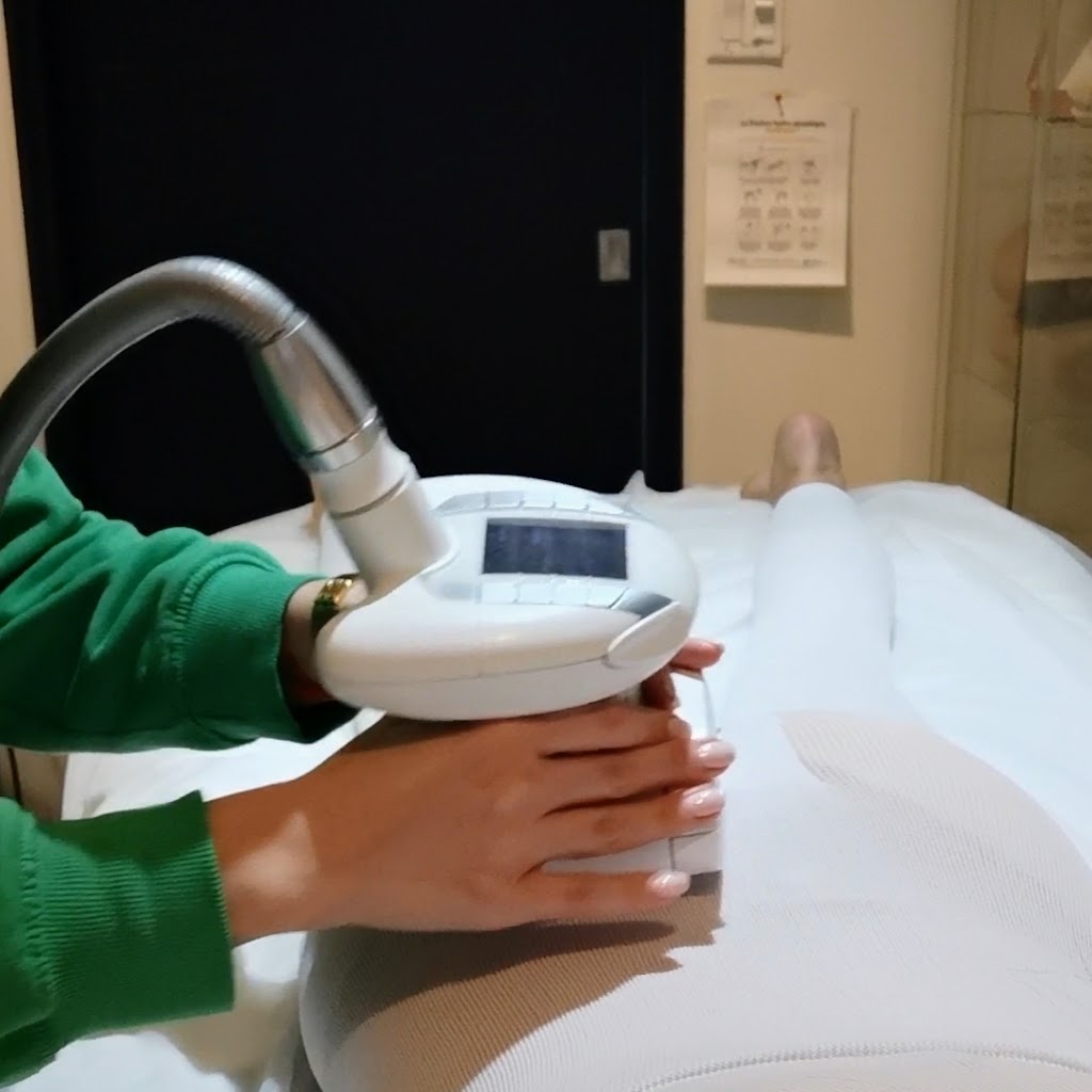 DOCHI clinique du corps | 2300 Blvd. Marcel-Laurin, Saint-Laurent, QC H4R 1J9, Canada | Phone: (514) 744-3222