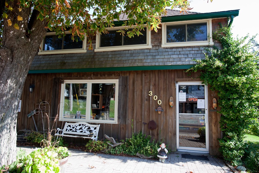 Dutchmans Gold Honey & Maple | 300 Carlisle Rd, Carlisle, ON L0R 1H1, Canada | Phone: (905) 689-7294