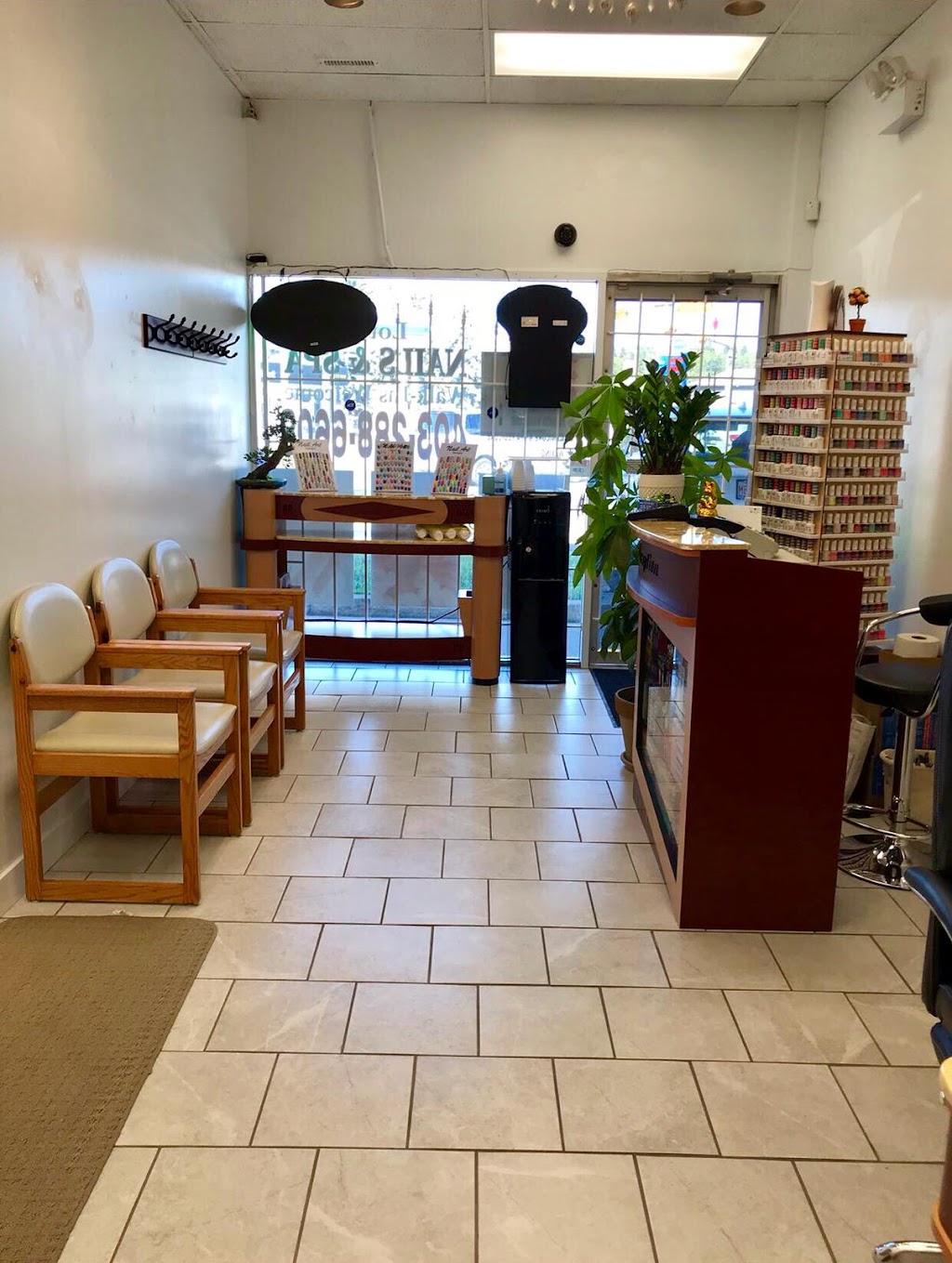 Lotus Nails & Spa | 5111 Bowness Rd NW #5, Calgary, AB T3B 4M9, Canada | Phone: (403) 288-6608