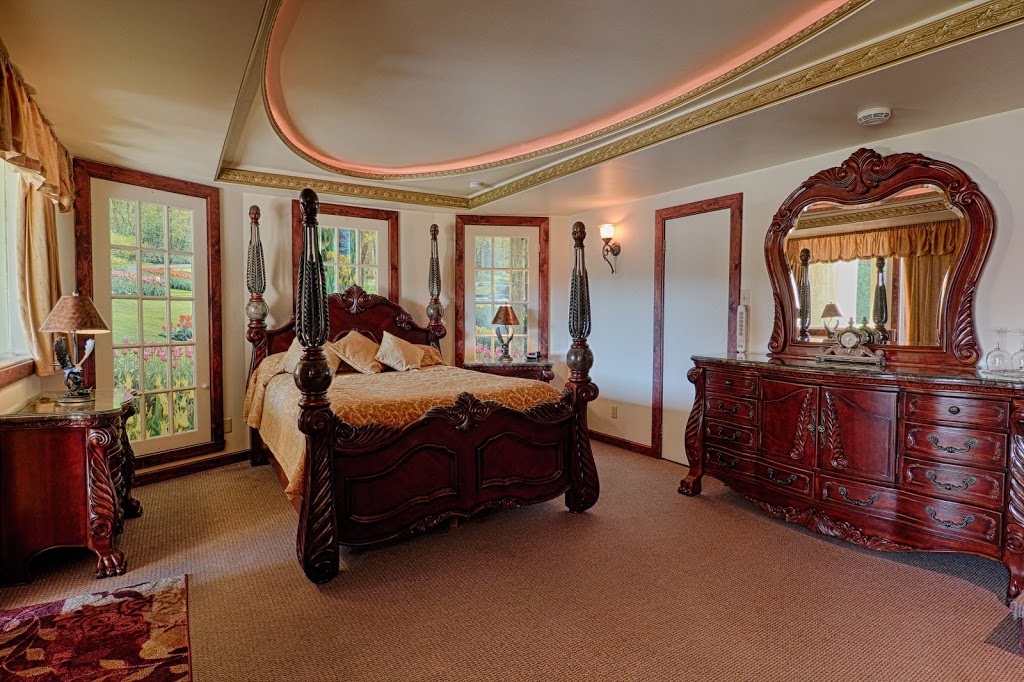Auberge aux Nuits de Rêve | 14 Rue Larocque O, Sainte-Agathe-des-Monts, QC J8C 1A2, Canada | Phone: (888) 326-5042
